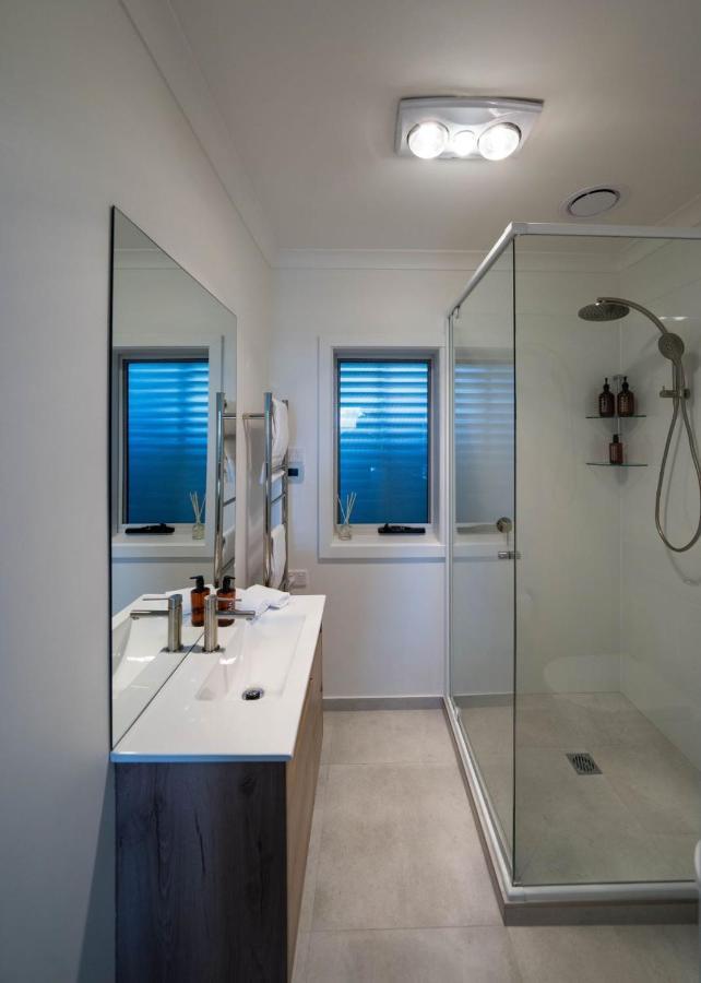 Cod Rock Point Villa Bicheno Exterior photo