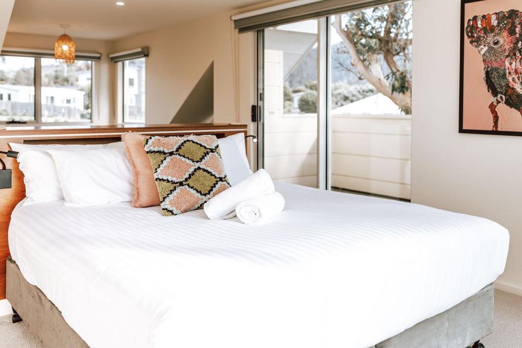 Cod Rock Point Villa Bicheno Exterior photo
