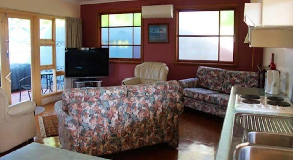 Cod Rock Point Villa Bicheno Exterior photo